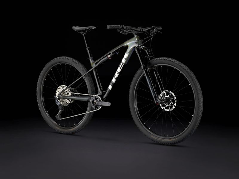 Celoodpružené horské kolo Trek Supercaliber SL 9.6 Gen 2 Lunar stříbrné/Lava červené